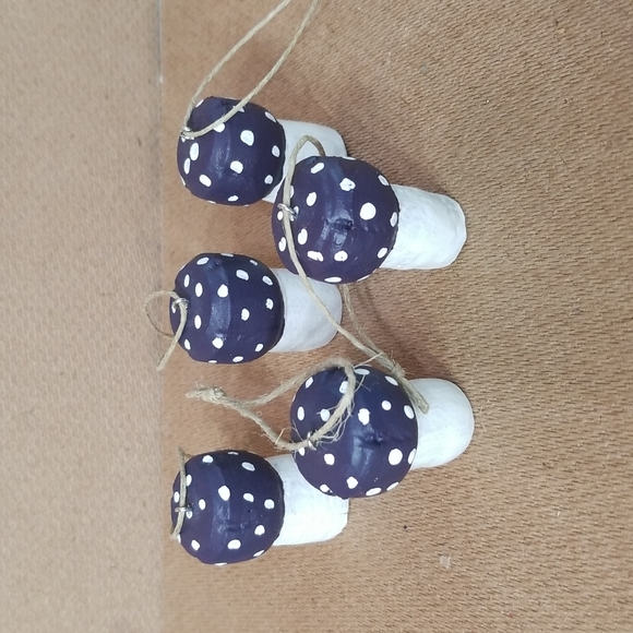 Hand Crafted Champagne Cork Toadstools Purple & White Ornament - Picture 2 of 4